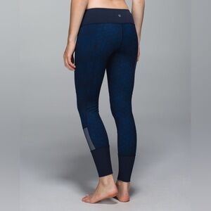 lululemon athletica unique denim like blue leggings size 6